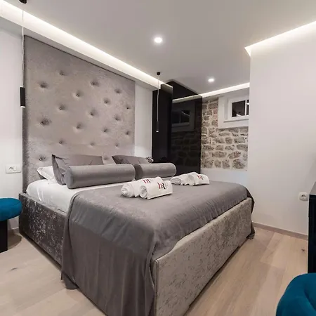 Apartment 10 Heritage *